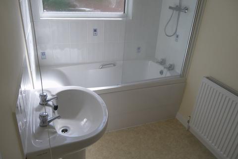 1 bedroom property to rent, Bicton Villas,