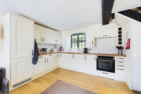 2 bedroom flat to rent, Drupe Farm Court, Colaton Raleigh