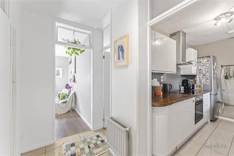 1 bedroom flat for sale, Lofting Road, Islington N1