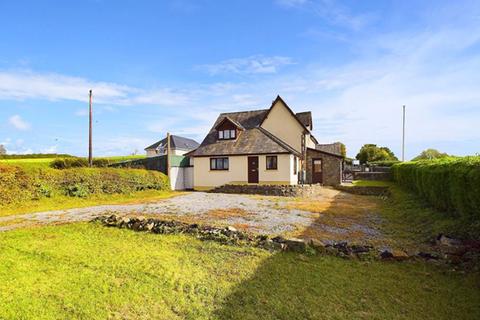 3 bedroom semi-detached house to rent, Llangunnor, Carmarthen