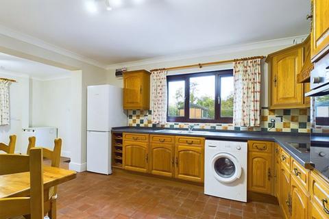 3 bedroom semi-detached house to rent, Llangunnor, Carmarthen