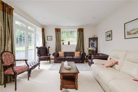 38 Bathgate Road, London, SW19 5PJ