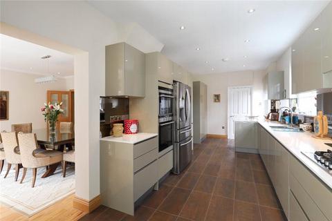 38 Bathgate Road, London, SW19 5PJ
