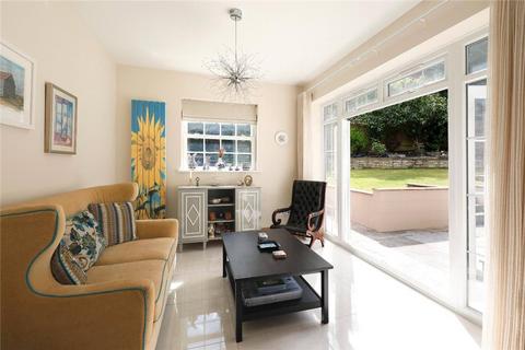38 Bathgate Road, London, SW19 5PJ