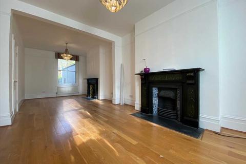 4 bedroom terraced house to rent, Tytherton Road, London