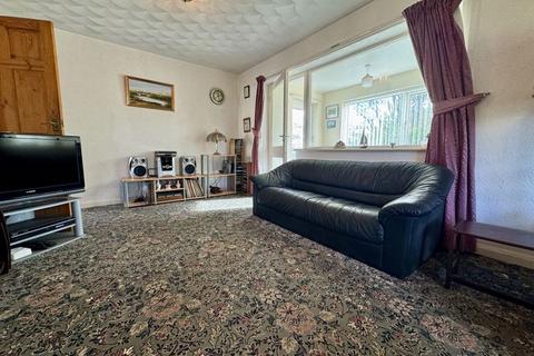 3 bedroom bungalow for sale, Lewascote, Holyhead