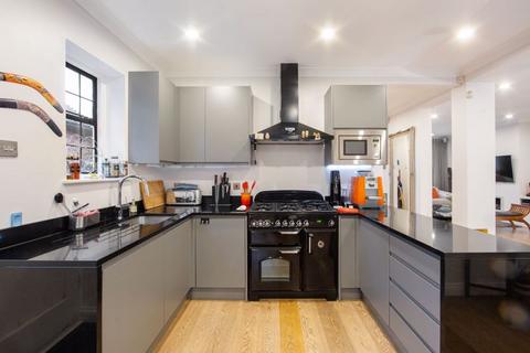 4 bedroom semi-detached house for sale, Blandford Close, Hampstead Garden Suburb, N2