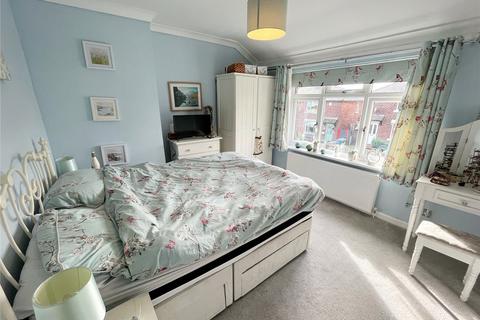 2 Anderton Grove, Ashton-under-lyne, OL6 9EF