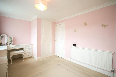 28 Andrews Crescent, Paston, Peterborough, PE4 7XL