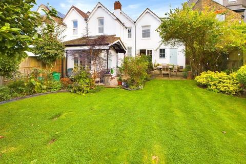 3 bedroom semi-detached house for sale, CATERHAM ON THE HILL