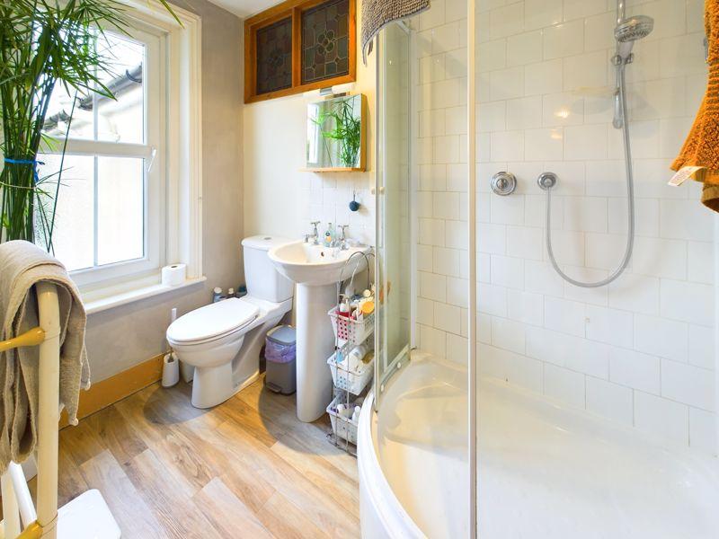 En suite shower room