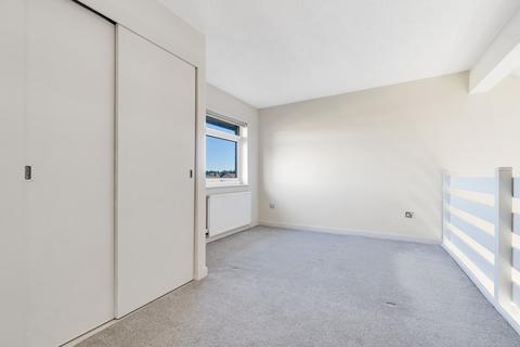 12 Bath Street, KA3 1HY