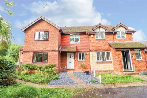 2 bedroom terraced house for sale, Barn Meadow Close, Fleet GU52