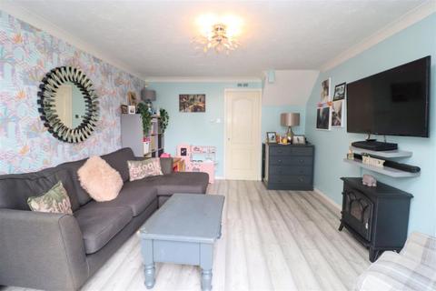 2 bedroom terraced house for sale, Barn Meadow Close, Fleet GU52