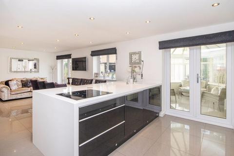 5 bedroom detached house for sale, Hazel Farm