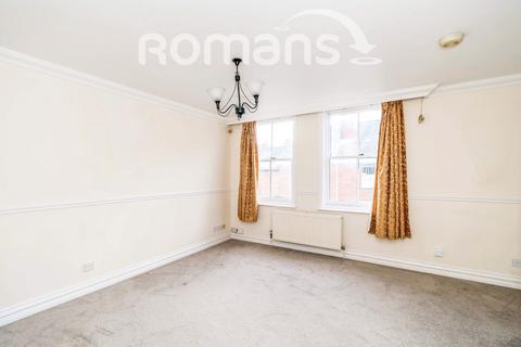 2 bedroom apartment to rent, Middle Brook Street, Winchester