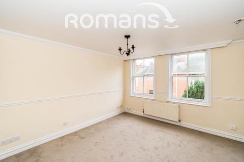 2 bedroom apartment to rent, Middle Brook Street, Winchester