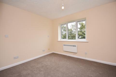 2 bedroom property to rent, Aylesbury HP20