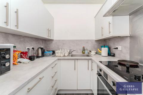 3 bedroom apartment to rent, Craven Avenue, W5