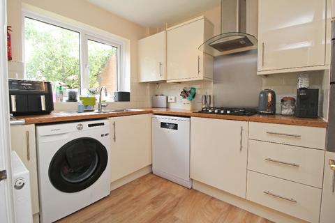 3 bedroom detached house to rent, Hindemith Gardens, Old Farm Park, Milton Keynes, MK7 8PN