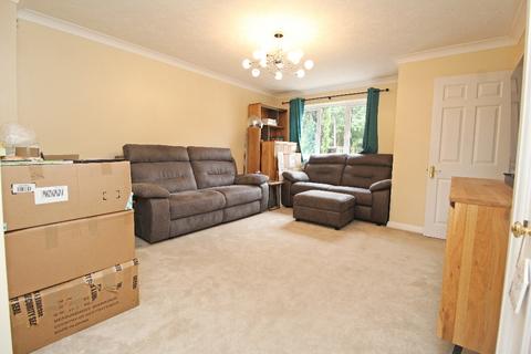 3 bedroom detached house to rent, Hindemith Gardens, Old Farm Park, Milton Keynes, MK7 8PN