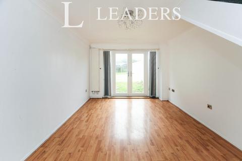 3 bedroom terraced house to rent, Dunsmore Road - Close to Town - LU1