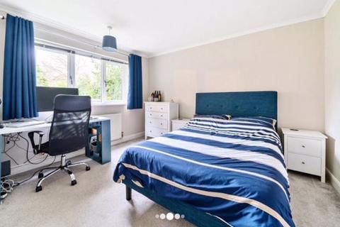 2 bedroom apartment to rent, Langley Road, Watford