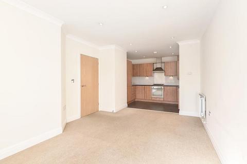 2 bedroom apartment to rent, Goldsworth Road, GU21