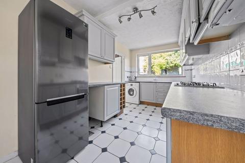 368 Chipstead Valley Road, Coulsdon, CR5 3BF