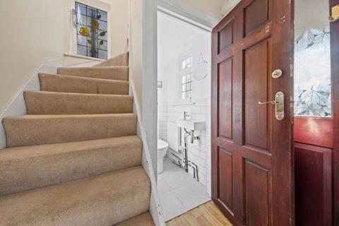 368 Chipstead Valley Road, Coulsdon, CR5 3BF
