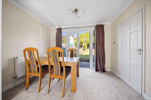 368 Chipstead Valley Road, Coulsdon, CR5 3BF