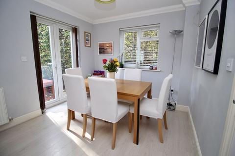 3 bedroom semi-detached house for sale, Valentine Avenue, Southampton SO19