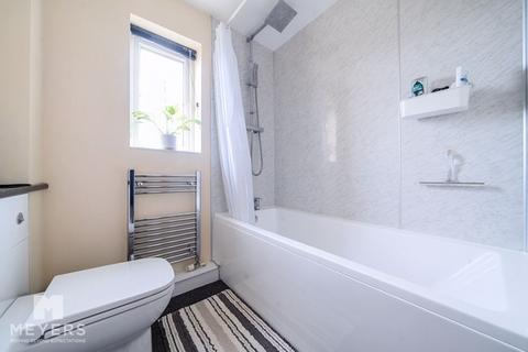 4 Brewer Walk, Crossways, Dorchester, DT2 8WN