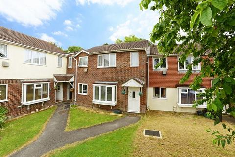 2 bedroom ground floor flat for sale, Victoria Close, Bovington, BH20.