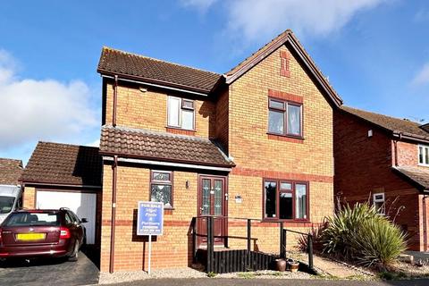 4 bedroom detached house for sale, Hanson Way, Pershore