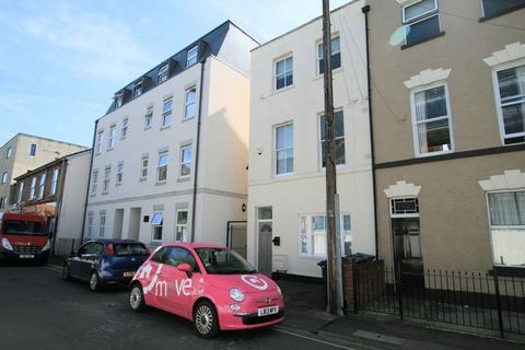 6 bedroom townhouse for sale, Wellington Street, Gloucester GL1