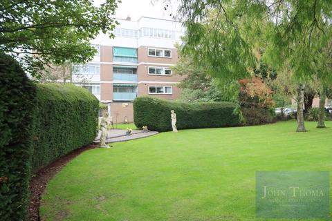 2 bedroom apartment for sale, The Bowls, Chigwell IG7