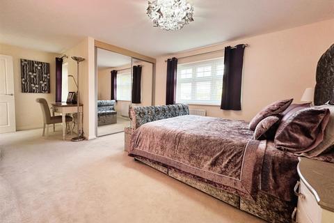 5 bedroom detached house for sale, Poplar Way, Whitnash, Leamington Spa