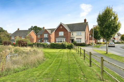 5 bedroom detached house for sale, Poplar Way, Whitnash, Leamington Spa