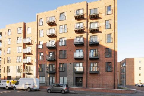 2 bedroom flat to rent, Victoria Quay, Leith, Edinburgh