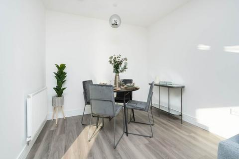 2 bedroom flat to rent, Victoria Quay, Leith, Edinburgh