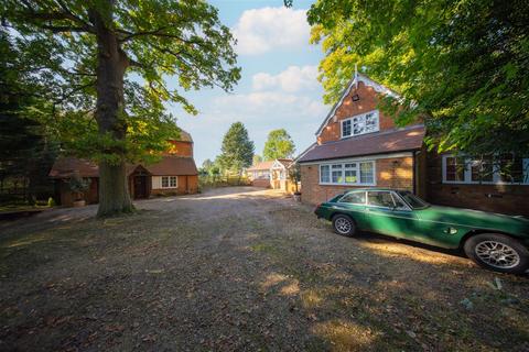 5 bedroom detached house for sale, Farnham Lane, Slough SL2