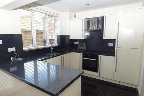 3 bedroom terraced house to rent, Baltimore Avenue, Sunderland, SR5