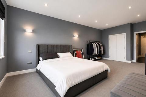 1 bedroom flat for sale, High Street, Swan House, MK40