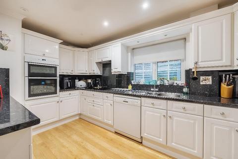 6 Hill Barn, South Croydon, CR2 0RU