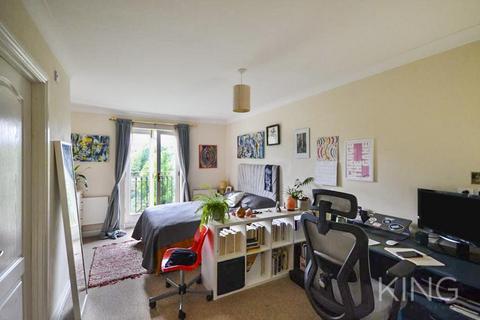 49 Darwin Close, Medbourne, Milton Keynes, MK5 6FF