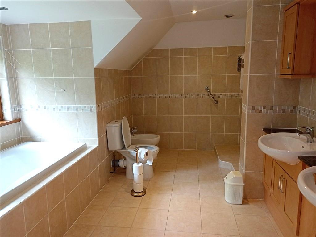 Large Ensuite