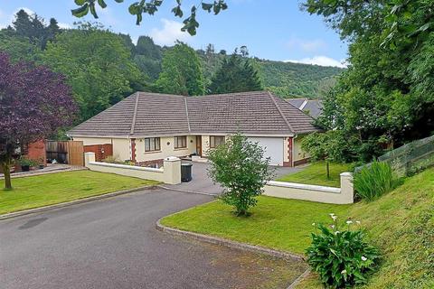 5 bedroom detached bungalow for sale, Belle Vue Close, Cwmduad, Carmarthen, Carmarathenshire, SA33 6XT