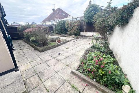 3 bedroom semi-detached bungalow for sale, Penpool Lane, Welling, Kent, DA16 2AE