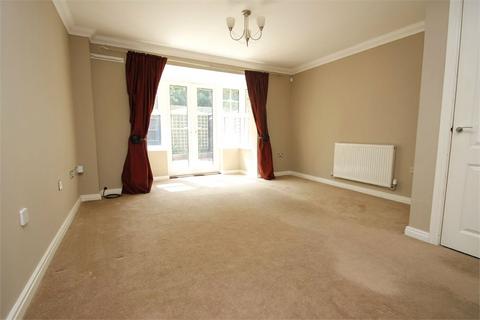 3 bedroom house to rent, Glenwood Court, Farnborough, Hampshire, GU14